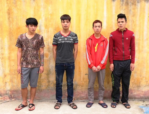 Trong những tin pháp luật an ninh 24h qua có vụ bắt giữ được 4 tên cướp này khi chúng đang lẩn trốn tại Hà Nội