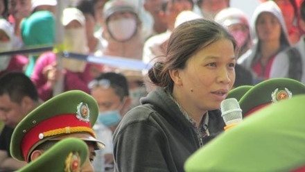 Bà Trần Thị Trinh, dì ruột của bị cáo Nguyễn Hải Dương, theo những tin pháp luật online mới nhất hôm nay