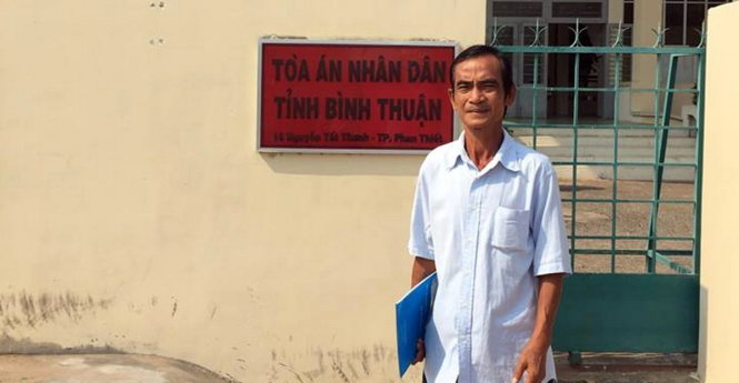 Ông Huỳnh Văn Nén nộp đơn yêu cầu bồi thường tại TAND tỉnh Bình Thuận  theo bản tin pháp luật online 24h qua