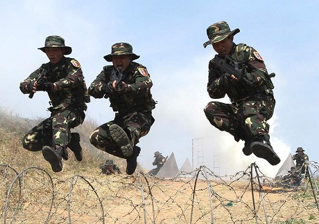 Binh lính Trung Quốc trong một cuộc tập trận