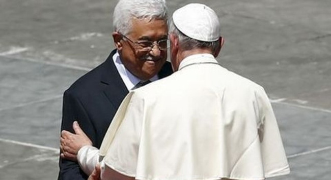 Tổng thống Palestine Mahmoud Abbas trong một cuộc gặp với Giáo hoàng Francis