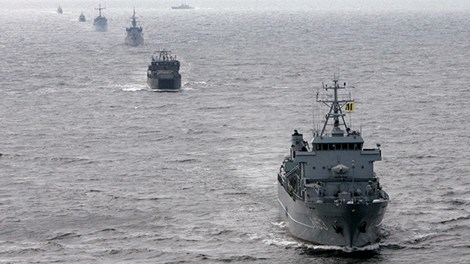 Tàu của NATO rời khỏi bờ biển Lithuanian