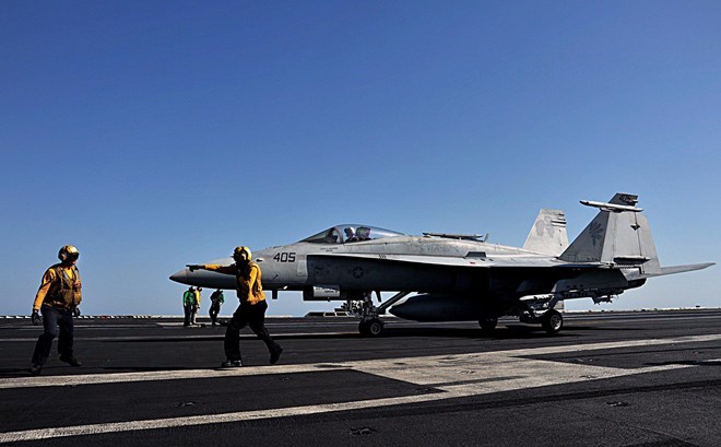 Máy bay Mỹ tham gia chiến dịch không kích IS