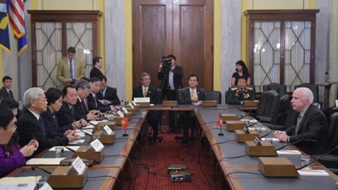 Tin tức mới cập nhật hôm nay cho biết Tổng Bí thư Nguyễn Phú Trọng gặp mặt các Nghị sỹ Hoa Kỳ