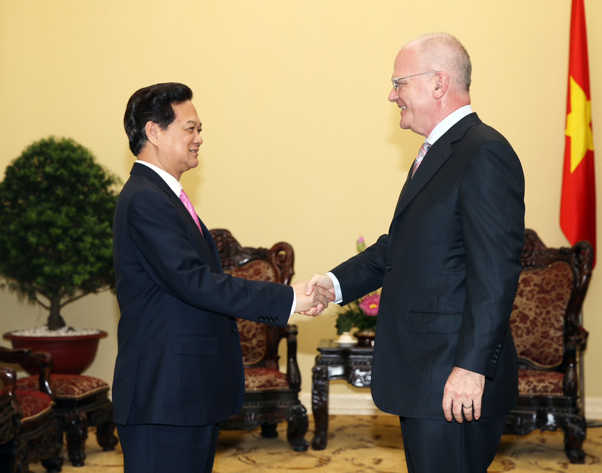 Thủ tướng Nguyễn Tấn Dũng tiếp ông Franz Jessen, Đại sứ, Trưởng phái đoàn EU tại Việt Nam