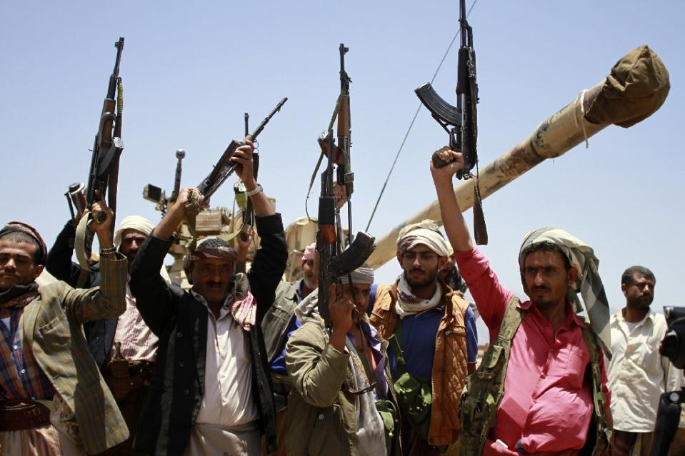 Phiến quân Houthi tấn công biên giới Saudi ArabiaSaudi Arabia