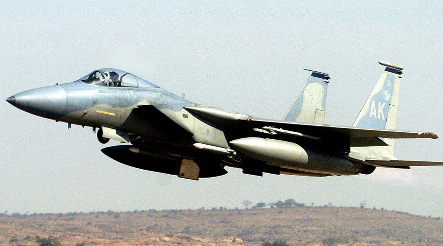 Một chiến đấu cơ F-15 C 