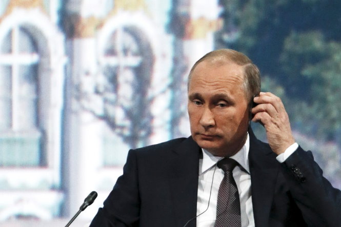 Ông Putin tại diễn đàn kinh tế ở St. Petersburg 