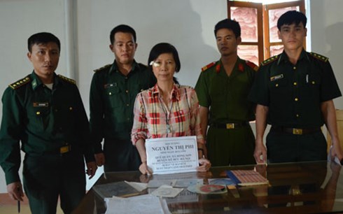 Tin tức mới cập nhật hôm nay cho biết công an Hà Tĩnh đã phối hợp bắt giữ đối tượng mang tài liệu phản động về Việt Nam
