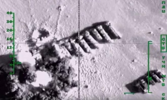 Máy bay Nga phá hủy các xe chở dầu của tổ chức IS
