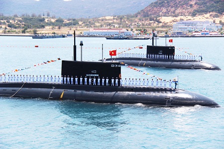 Tàu ngầm Kilo “HQ-185 Khánh Hòa” đã vào quân cảng Cam Ranh an toàn 