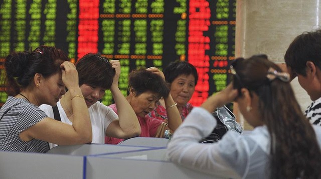 Tâm trạng lo lắng của những người tham gia thị trường chứng khoán Trung Quốc, theo tin tức mới cập nhật quốc tế 