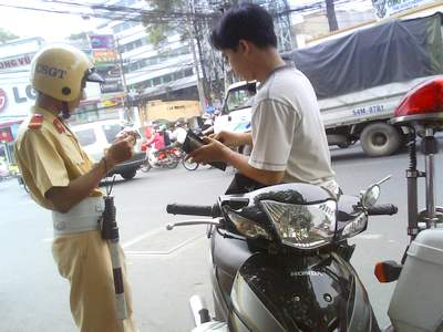 Đà Nẵng đã xác minh thông tin cảnh sát nhận hối lộ
