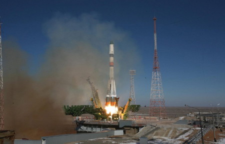 Theo tin tức mới cập nhật quốc tế, tên lửa đẩy Soyuz-U đã đưa tàu vũ trụ Tiến Bộ - M28M rời bệ phóng