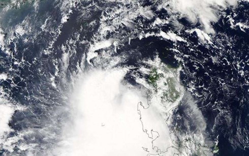 Ảnh NASA chụp cơn bão Mujigae