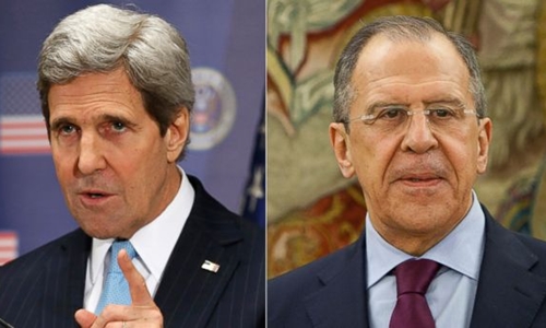 Ngoại trưởng Mỹ John Kerry (trái) và người đồng cấp Nga Sergei Lavrov