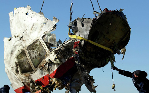 Xác máy bay MH17 sau vụ tai nạn kinh hoàng 