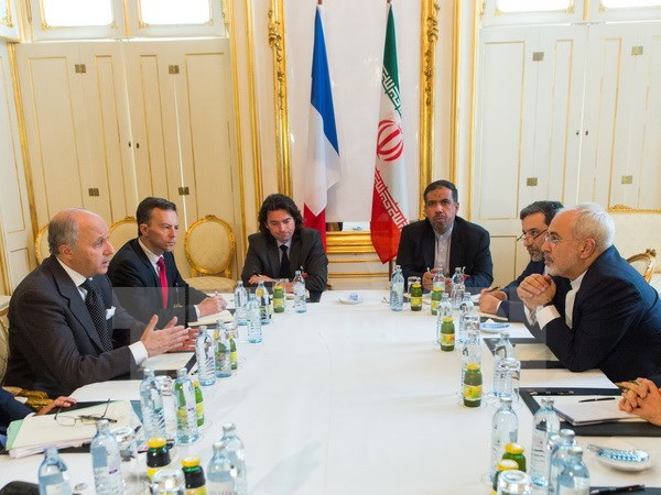 Ngoại trưởng Pháp và Ngoại trưởng Iran tại vòng đàm phán ở Vienna ngày 27/6