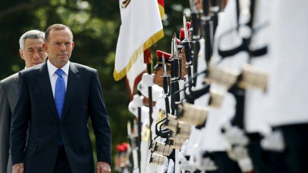 Đến thăm Singapore, Thủ tướng Úc Tonny Abbott lên tiếng cảnh báo Trung Quốc