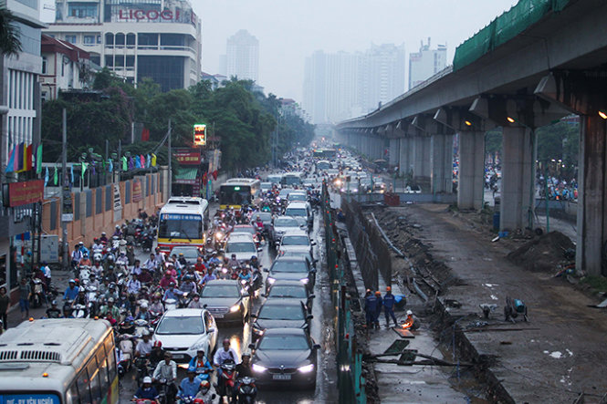Đường Nguyễn Trãi, quận Thanh Xuân liên tục xảy ra ùn tắc dù không phải tuyến huyết mạch vào trung tâm thành phố