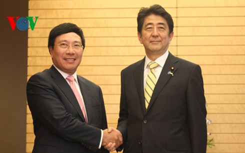 Tin tức mới cập nhật hôm nay cho biết  Phó Thủ tướng, Bộ trưởng Phạm Bình Minh hội kiến với Thủ tướng Nhật Bản Shinzo Abe