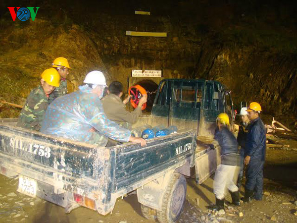 Tin tức mới cập nhật hôm nay: Trắng đêm ở hầm Thủy điện Đạ Dâng