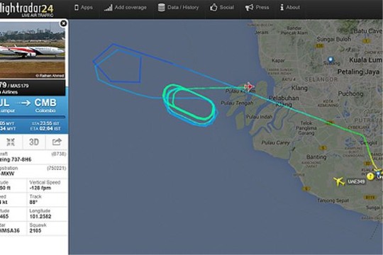 Chiếc MH179 lượn quanh eo biển Malacca trong vài giờ để đốt bớt nhiên liệu trước khi đáp xuống sân bay Kuala Lumpur