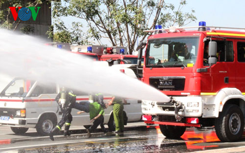 Tin tức mới nhất liên quan đến phòng cháy chữa cháy, 12 xe cứu hỏa được   bàn giao ở Thành phố Hồ Chí Minh