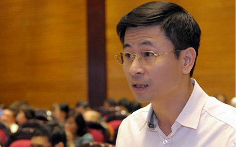 Đại biểu Nguyễn Phi Thường phát biểu trong cuộc họp Quốc hội