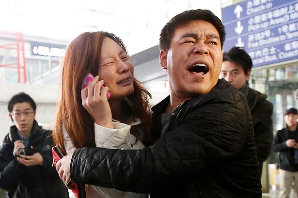 Nỗi đau tột cùng của thân nhân hành khách có mặt trên máy bay mất tích MH370