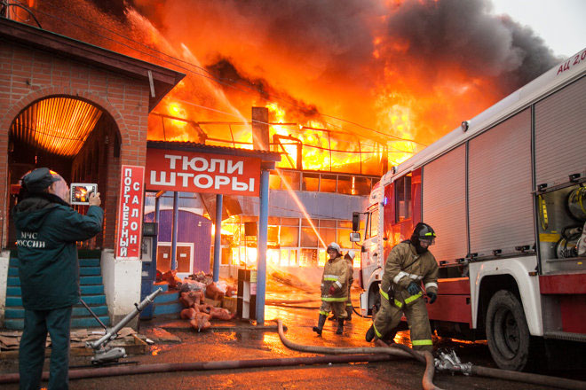 Hiện trường vụ cháy chợ kinh hoàng ở Nga, theo tin tức mới nhất hôm nay