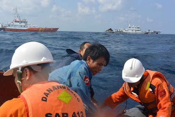 Bộ trưởng Đinh La Thăng gửi lời khen ngợi đến lực lượng cứu hộ biển