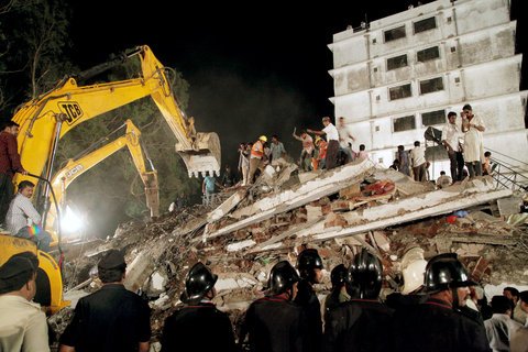 Tin tức tai nạn nhà sập gây thương vong không hiếm vì quy định xây dựng ở Ấn Độ khá lỏng lẻo