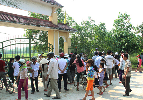 Do UBND Phú Lộc, Huế không giải thích rõ ràng nên gặp sự phản đối kịch liệt của người dân