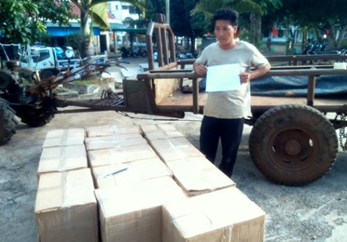 Khởi tố đối tượng buôn lậu thuốc lá bằng máy cày là một trong những tin pháp luật 24h qua