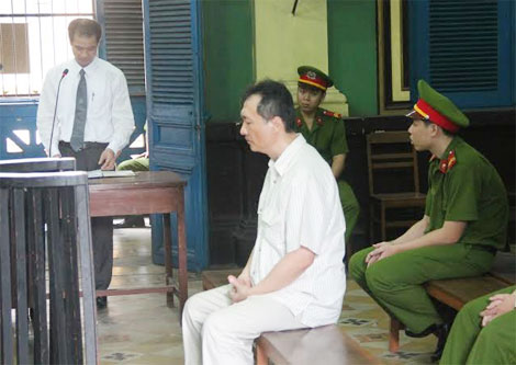 Trong những tin tức ph&aacute;p luật mới nhất h&ocirc;m nay c&oacute; vụ  TAND TP Hồ Ch&iacute; Minh đ&atilde; tuy&ecirc;n phạt Nguyễn Th&agrave;nh Chơn