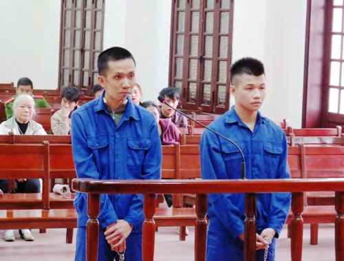 Bị cáo Minh và Trung hầu tòa