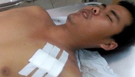 Đồng chí Nguyễn Thương Hoài tại bệnh viện