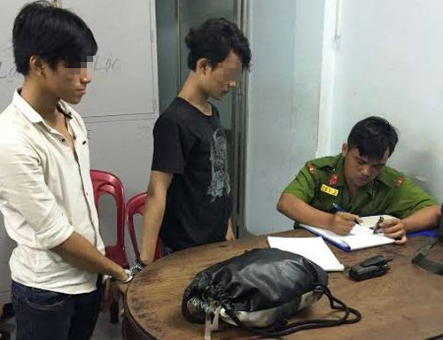 Hiện 3 đối tượng c&ograve;n lại đang được truy l&ugrave;ng để xử l&yacute;, theo những tin tức ph&aacute;p luật online mới nhất trong ng&agrave;y