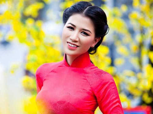 Những tin tức pháp luật online mới nhất trong ngày đề cập đến vụ người mẫu Trang Trần chống đối người thi hành công vụ