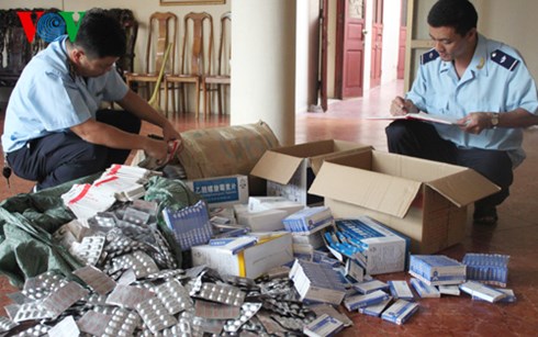 Quảng Ninh thu giữ l&ocirc; h&agrave;ng thuốc t&acirc;n dược kh&ocirc;ng r&otilde; nguồn gốc l&agrave; một trong những tin ph&aacute;p luật mới nhất trong ng&agrave;y