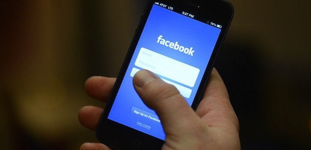 Những tin pháp luật 24h qua đề cập đến vụ phạt nghệ sĩ nói xấu người khác trên Facebook 5 triệu đồng