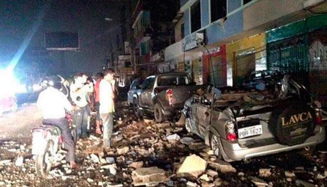 Hình ảnh đổ nát tại Ecuador sau trận động đất là một trong những tin tức thời sự nổi bật 24h qua
