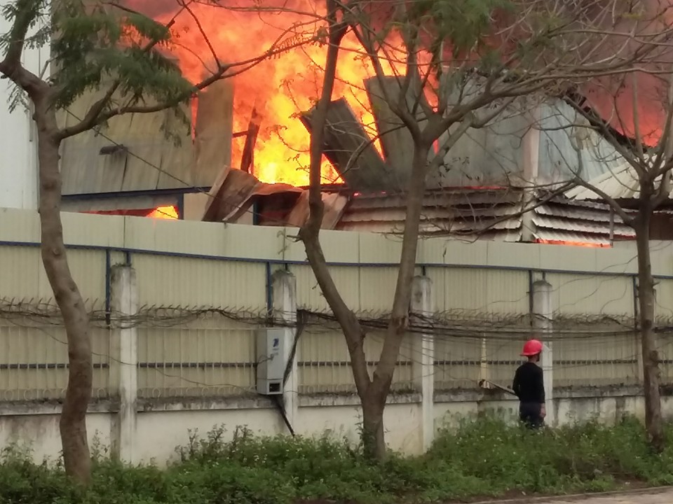 Vụ cháy lớn ở Khu Công nghiệp Quế Võ – Bắc Ninh là một trong những tin tức thời sự 24h qua nổi bật