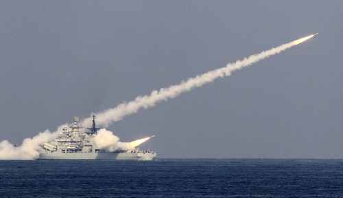 Tình hình Biển Đông “dậy sóng” vì hoạt động tăng cường sức mạnh quân sự và thị uy của Trung Quốc