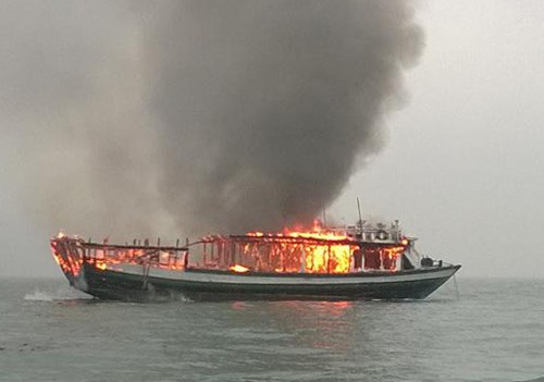 Tình hình Biển Đông hôm nay ngày 2/8: Tàu cá của ngư dân Việt Nam bị cháy trên Biển Đông