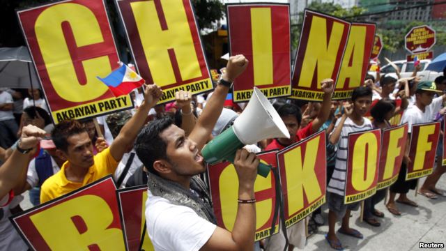 Trước đó, Philippines không ít lần gay gắt phản đối các hành động gây hấn của Trung Quốc ở Biển Đông