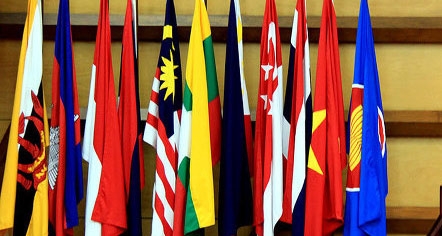 Cùng thời gian này, Trung Quốc khai mạc cuộc họp với ASEAN giữa lúc tình hình Biển Đông đang căng thẳng