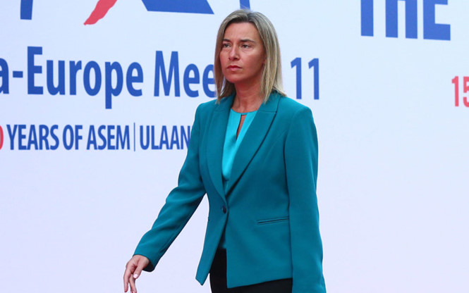 Đại diện phụ trách chính sách đối ngoại của EU Federica Mogherini kêu gọi giải quyết vấn đề Biển Đông bằng biện pháp hòa bình
