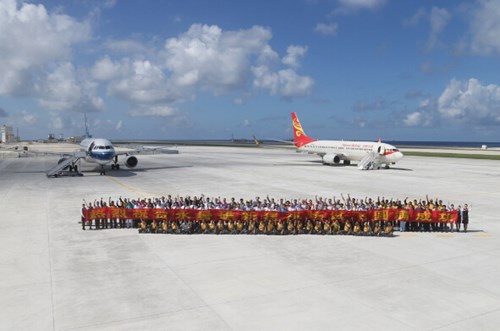 Hai máy bay Trung Quốc hạ cánh trái phép xuống Đá Chữ Thập thuộc quần đảo Trường Sa của Biển Đông Việt Nam